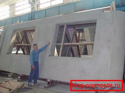 External reinforced concrete wall panels, which were specially designed for the construction of houses