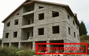 Do not forget that the number of floors in houses built from this material is limited Do not forget that the number of floors in houses built from this material is limited