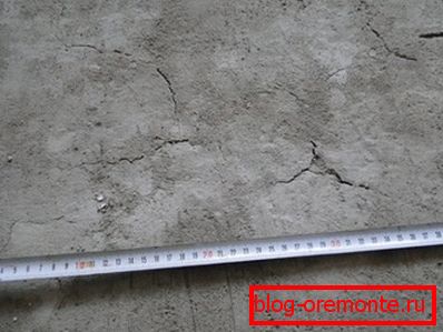 Incorrect proportion of dry part and water leads to cracking Incorrect proportion of dry part and water leads to cracking