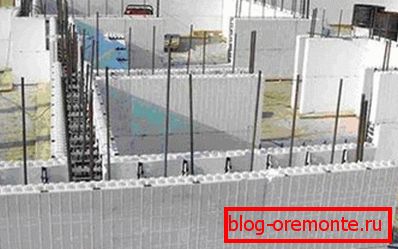 Polystyrene concrete formwork for pouring walls