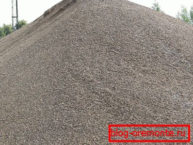 The rich mixture has a uniform structure.