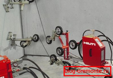 Equipment for dismantling concrete products Equipment for dismantling concrete products