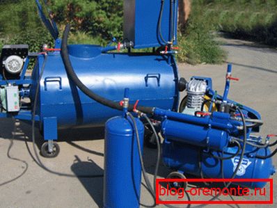 Equipment for the production of foam concrete assembly