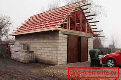 Garage roof lathing