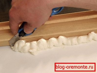 Remove residual foam. do-it-yourself door
