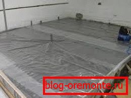 Plain transparent film - ideal when working indoors Plain transparent film - ideal when working indoors