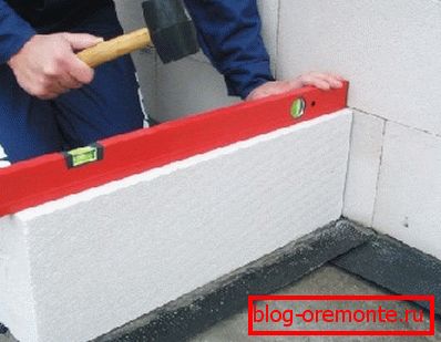 It is very important to put the first row perfectly smooth. It is very important to put the first row perfectly smooth.