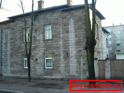 One of the oldest houses of autoclaved aerated concrete. Construction - 1939, Riga. One of the oldest houses of autoclaved aerated concrete. Construction - 1939, Riga.
