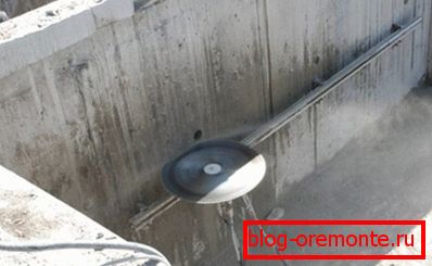 One of the options for diamond cutting of ready-made concrete foundation One of the options for diamond cutting of ready-made concrete foundation
