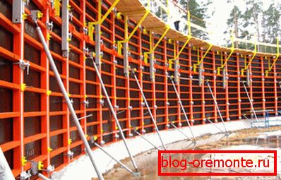 Formwork для заливки ЖБ стен. Фото Formwork для заливки ЖБ стен. Фото