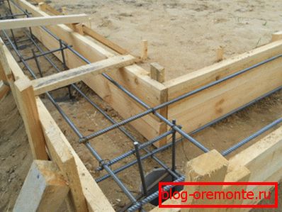 Formwork for the foundation with reinforcement Formwork for the foundation with reinforcement