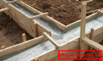 Concrete-filled formwork