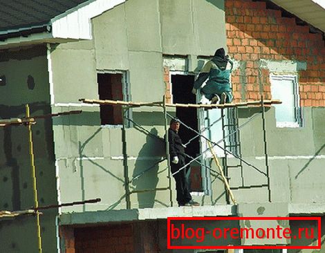 Special attention should be paid to the corners of the building.