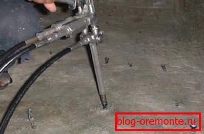 Implementation of injection waterproofing Implementation of injection waterproofing