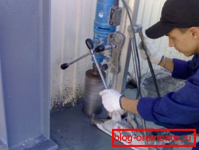 Implementation of vertical drilling holes for plumbing communications. Implementation of vertical drilling holes for plumbing communications.
