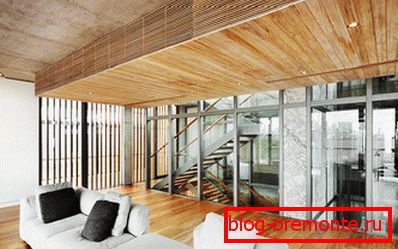 Finishing the ceiling and floor with the same laminate Finishing the ceiling and floor with the same laminate