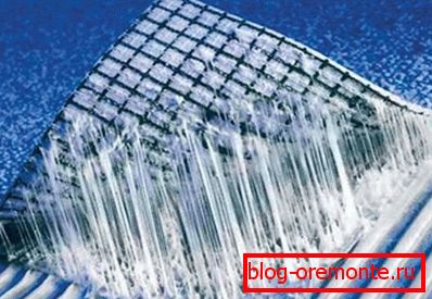 The absence of irregularities on the surface of the floor covered with linoleum - the merit of a special glue The absence of irregularities on the surface of the floor covered with linoleum - the merit of a special glue