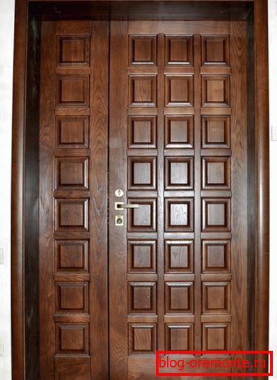 Front door with a large number of panels Front door with a large number of panels