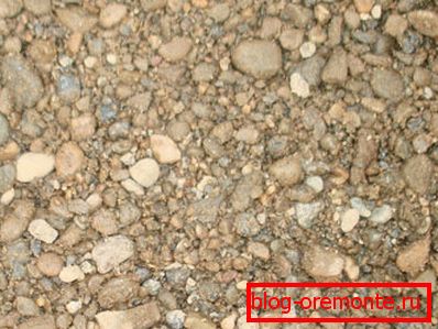 Sand-gravel mix should be clean - without admixture of clay and black soil