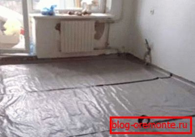 Film and tape - reliable moisture insulation Film and tape - reliable moisture insulation