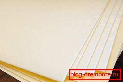 Extruded polystyrene foam