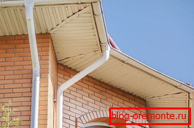 How to hem a cornice with a professional flooring