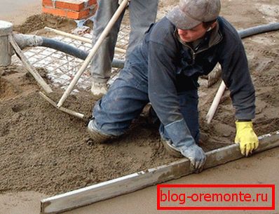 Moist screed floor