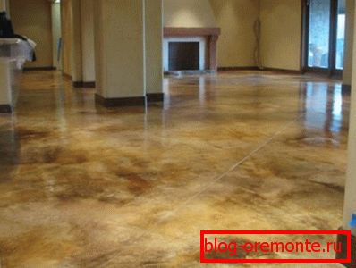 After acid paint the concrete floor is varnished. After acid paint the concrete floor is varnished.