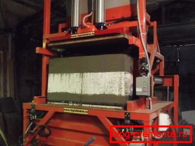 Punch press for matrix molds Punch press for matrix molds