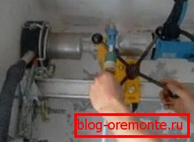 If necessary, you can purchase a special fastener that allows you to turn a conventional punch into a similar station If necessary, you can purchase a special fastener that allows you to turn a conventional punch into a similar station