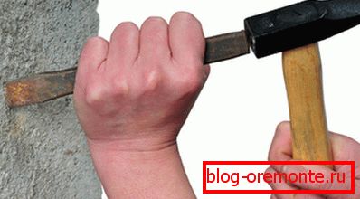 Even a simple chisel and hammer can be used with a porous material. Even a simple chisel and hammer can be used with a porous material.