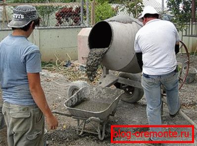 Preparation of concrete in a concrete mixer at home