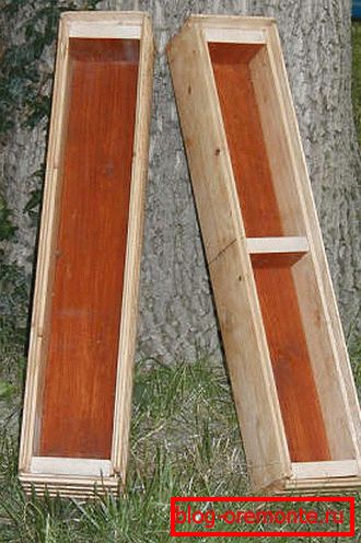 An example of wooden canisters for forming blocks. An example of wooden canisters for forming blocks.