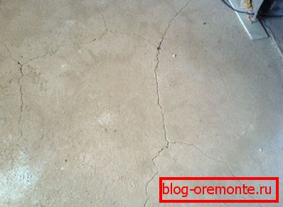 Example of cracks in the concrete floor Example of cracks in the concrete floor