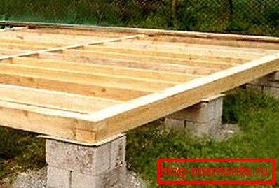 An example of laying the first row and beams on a columnar base An example of laying the first row and beams on a columnar base