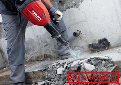 Professional equipment for the dismantling of concrete Professional equipment for the dismantling of concrete