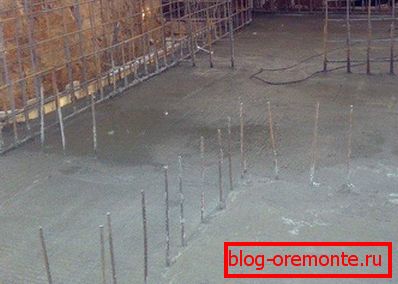 Heating by electrodes Heating by electrodes