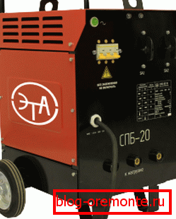 Concrete heater equipped with wheels to increase its mobility Concrete heater equipped with wheels to increase its mobility