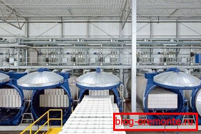 Steaming in autoclaves (in the photo - mass production of aerated concrete) Steaming in autoclaves (in the photo - mass production of aerated concrete)