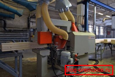 The process of manufacturing laminated veneer lumber on high-tech equipment. The process of manufacturing laminated veneer lumber on high-tech equipment.