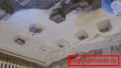 It is possible to conduct thermal insulation by spraying both on horizontal and vertical surfaces. It is possible to conduct thermal insulation by spraying both on horizontal and vertical surfaces.