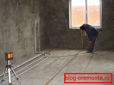 Marking the floor using a laser level