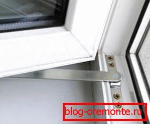 Balcony plastic door adjustment