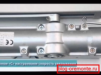 Door closer adjustment Door closer adjustment