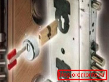 Larva lock can be changed independently metal door repair