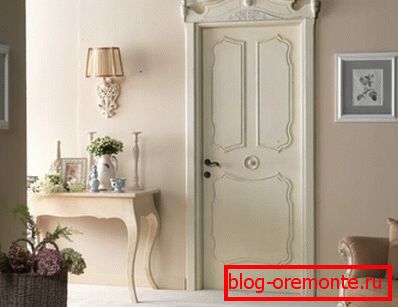 Restoration of an old door for the interior in Provence style Restoration of an old door for the interior in Provence style