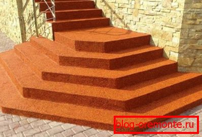 Rubber crumb на крыльце дома Rubber crumb на крыльце дома