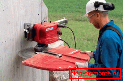 Cutting reinforced concrete with diamond circles is the only way of processing in this case Cutting reinforced concrete with diamond circles is the only way of processing in this case