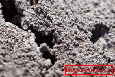 Loose wintered concrete Loose wintered concrete