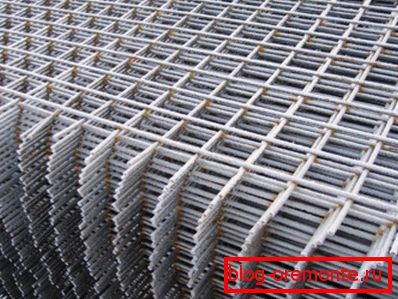 Sectional reinforcing metal mesh for concrete Sectional reinforcing metal mesh for concrete